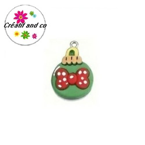 Breloque boule de noël résine
