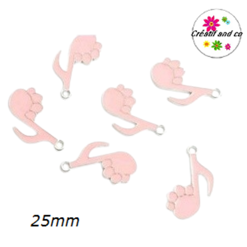 Breloque empreinte/note de musique rose émail