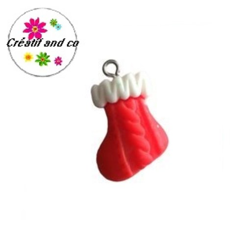 Breloque chaussette de noël résine