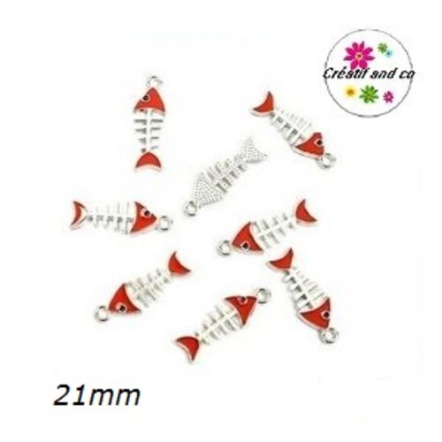 Breloque arête de poisson argentée/rouge émail
