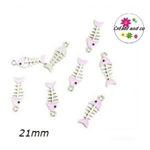 Breloque arête de poisson argentée/parme émail