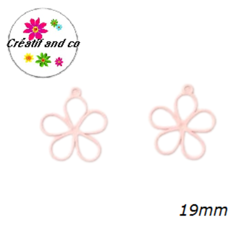 Breloque fleur creuse rose métal 19mm