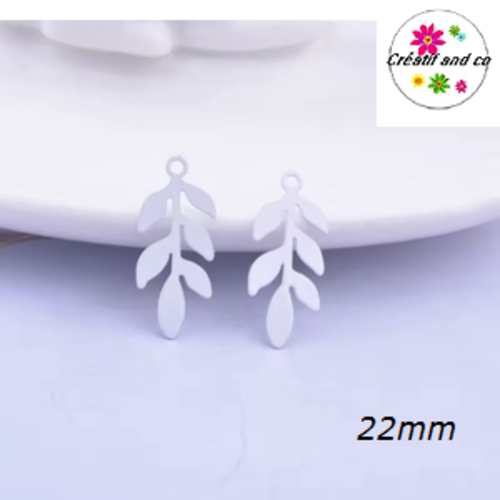 Breloque estampe feuille blanche  22mm