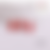 Breloque estampe petite feuille rouge 20mm