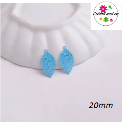 Breloque estampe petite feuille turquoise  20mm
