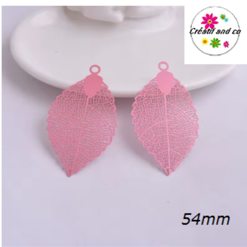 Breloque estampe grande feuille rose 54mm