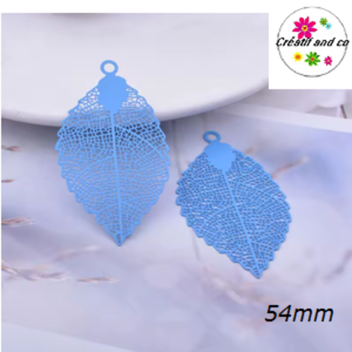 Breloque estampe grande feuille bleue  54mm