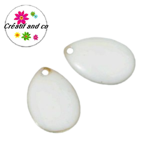 2 breloques forme amande blanches émail 14mm