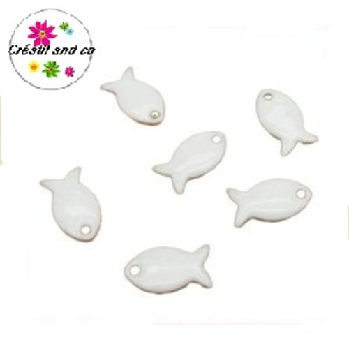 Breloque poisson blanc émail 13mm