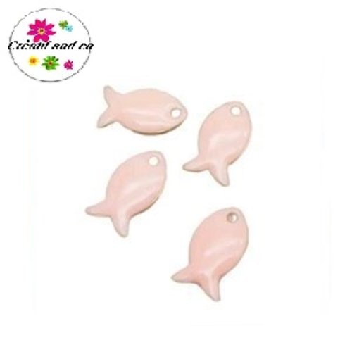 Breloque poisson rose pâle émail 13mm
