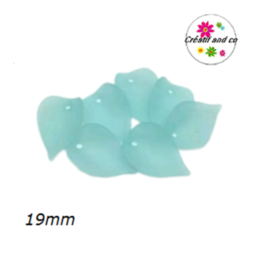 Breloque pétale de fleur  bleu clair acrylique 19mm