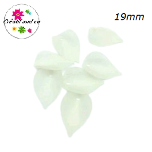 Breloque pétale de fleur jaune pâle acrylique 19mm