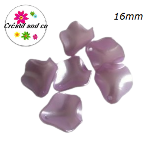 Breloque pétale de fleur nacrée rose acrylique 16mm