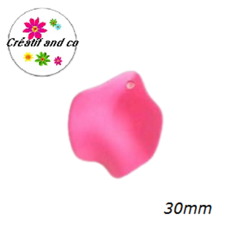 Breloque pétale de fleur de rose acrylique rose 30mm