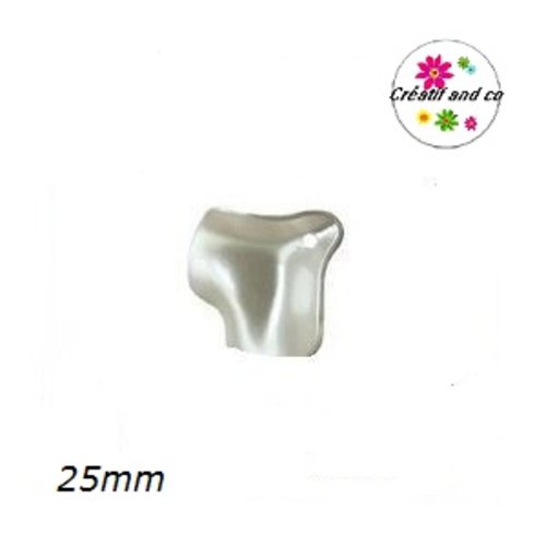 Breloque pétale de fleur nacrée beige acrylique 25mm