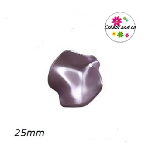 Breloque pétale de fleur nacrée parme acrylique 25mm