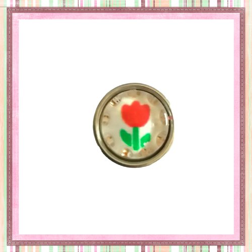 Bouton pression tulipe rouge fond blanc  12mm