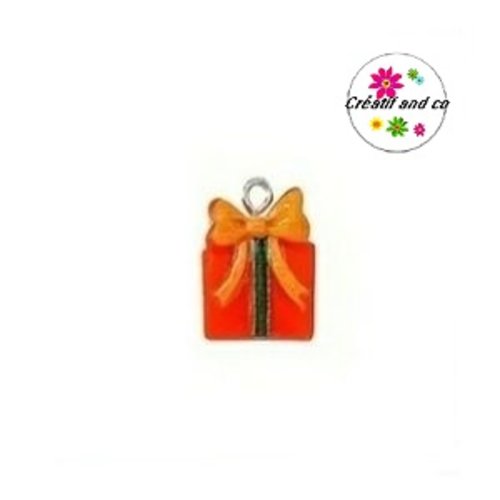 Breloque cadeau de noël vernis résine