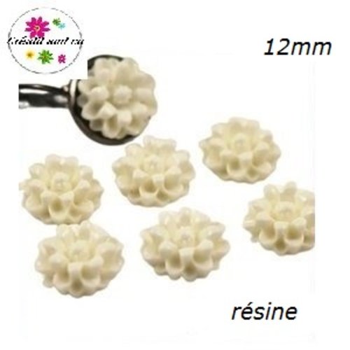 X2 cabochons fleurs 3d blanche résine 12mm