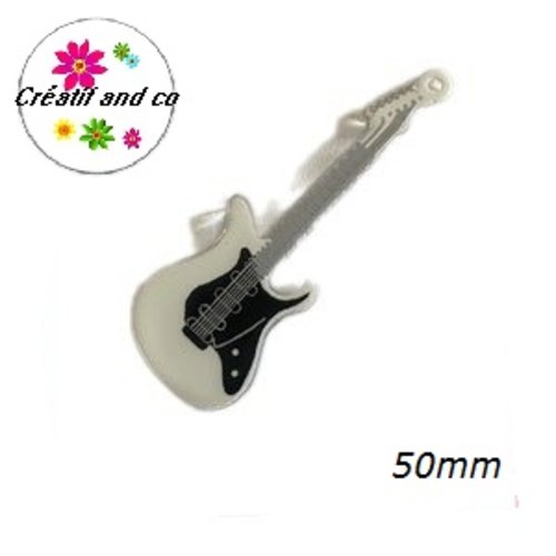 Pendentif guitare rock blanche/noire 50mm