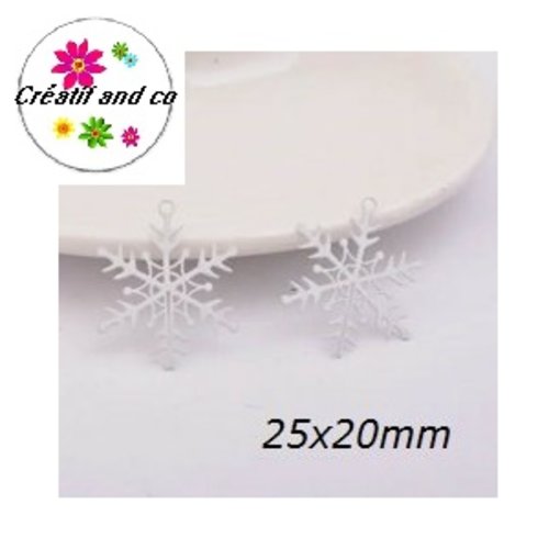 Breloque estampe flocon de neige blanc 25mm