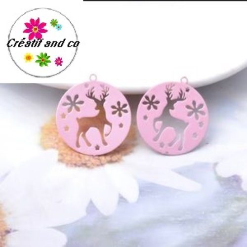 Breloque estampe cerf dans cercle rose 25mm