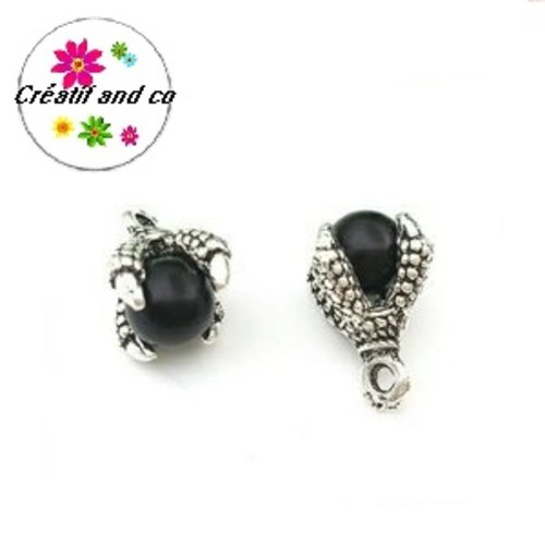 Pendentif griffe de dragon et sa perle noire