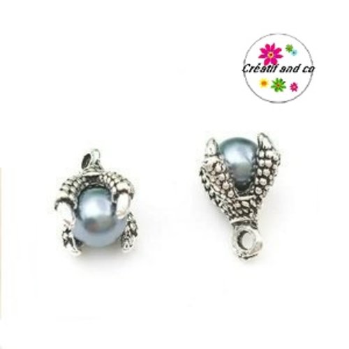 Pendentif griffe de dragon et sa perle grise