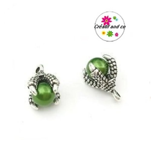 Pendentif griffe de dragon et sa perle verte