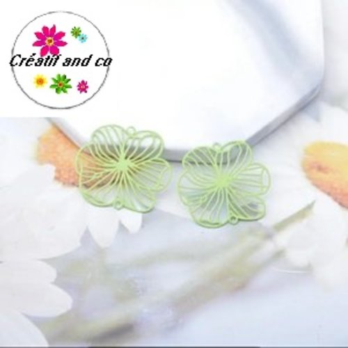 Connecteur estampe fleur vert clair 25mm