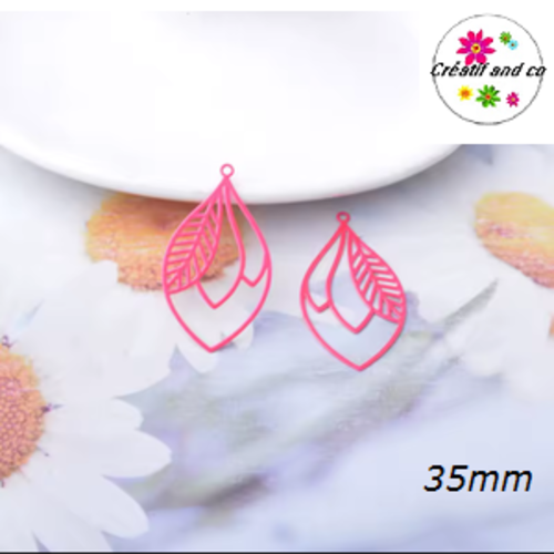 Breloque estampe feuille rose flashy 35mm