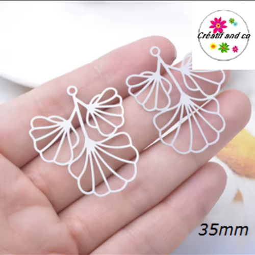 Breloque estampe trio de feuilles évidées blanches 35mm