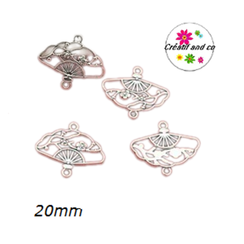 Connecteur éventail argent antique motif fleur de prunier 20mm