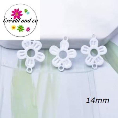 Breloque estampe fleur connecteur blanche 14mm