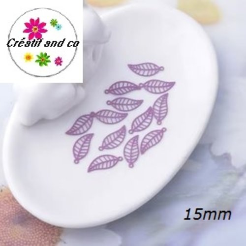 Breloque estampe feuille mauve 15mm