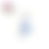 Breloque chat blanc motif feuille bleue émail 30mm