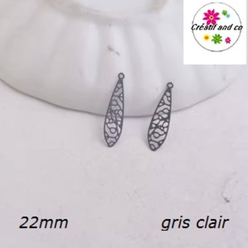 Breloque estampe tige grise claire 22mm