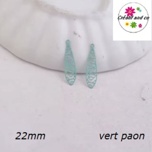 Breloque estampe tige vert paon  22mm