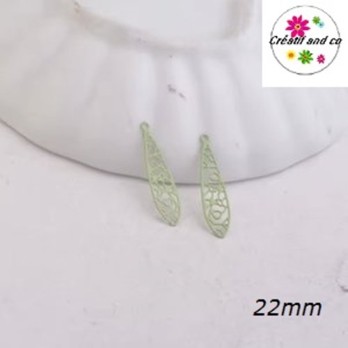 Breloque estampe tige verte  22mm