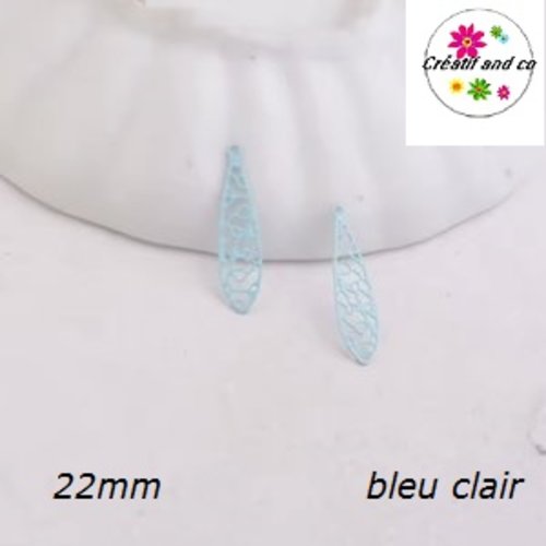 Breloque estampe tige bleu claire 22mm