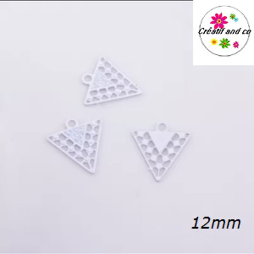Breloque estampe petit triangle blanc 12mm