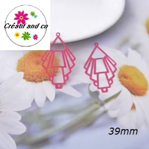 Breloque grande estampe géométrique rose fluo 39mm