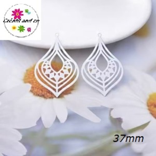 Breloque estampe pendante blanche 37mm