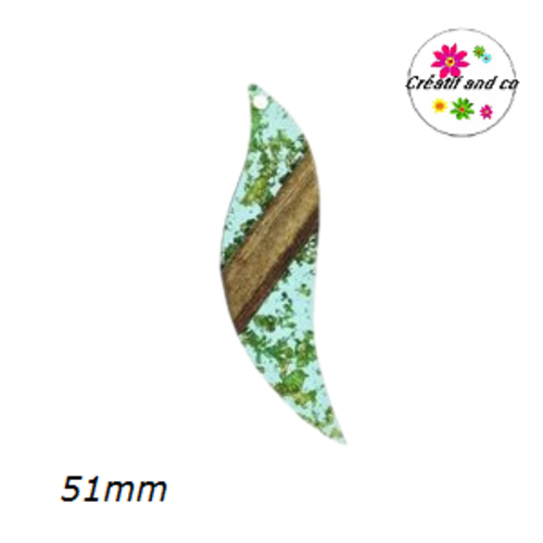 Pendentif feuille résine et bois vert et feuille d'or  51mm