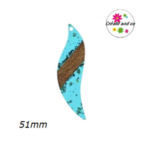 Pendentif feuille résine et bois bleu et feuille d'or  51mm