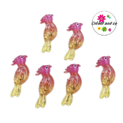 Breloque perroquet fuschia/rose/jaune 30mm