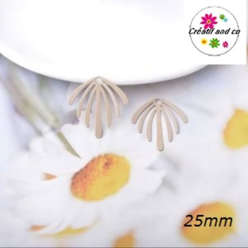 Breloque estampe forme éventail camel  25mm