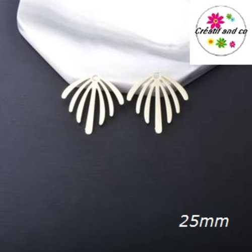 Breloque estampe forme éventail doré  25mm