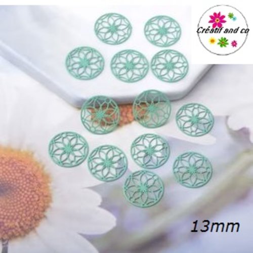 Connecteur estampe cercle motif fleur vert paon 13mm
