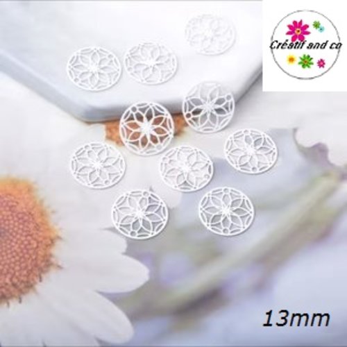 Connecteur estampe cercle motif fleur blanc 13mm